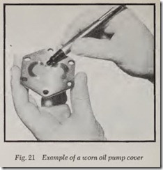 Fig. 21 Example of a worn oil pump cover